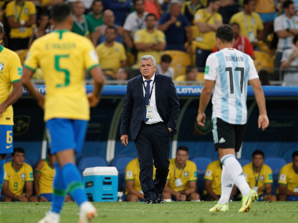 拼抢对身体 拼抢对身体