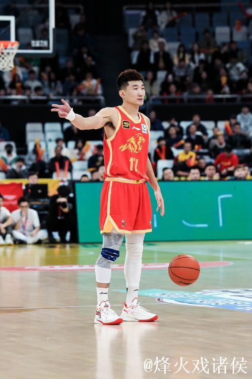 CBA俱乐部杯：孙铭徽13+10 浙江方兴渡战胜青岛
