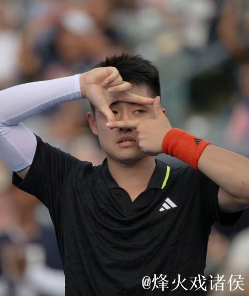 上海赛第3日布云朝克特首轮出局 吴易昺晋级32强 上海赛第3日布云朝克特首轮出局 吴易昺晋级32强