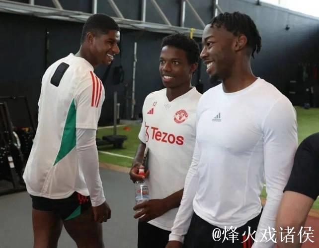 给钱就卖!曼联冬窗清洗26岁水货 加盟4年0球0助攻 给钱就卖!曼联冬窗清洗26岁水货 加盟4年0球0助攻