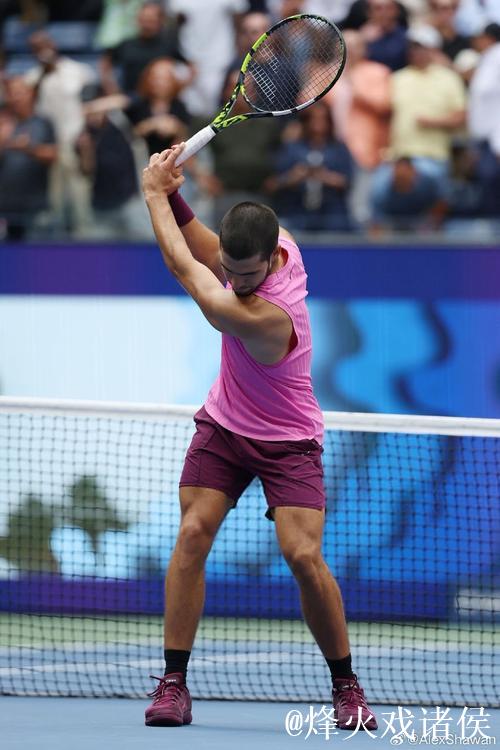 ATP总决赛阿尔卡拉斯小组出局 鲁德半决赛战辛纳